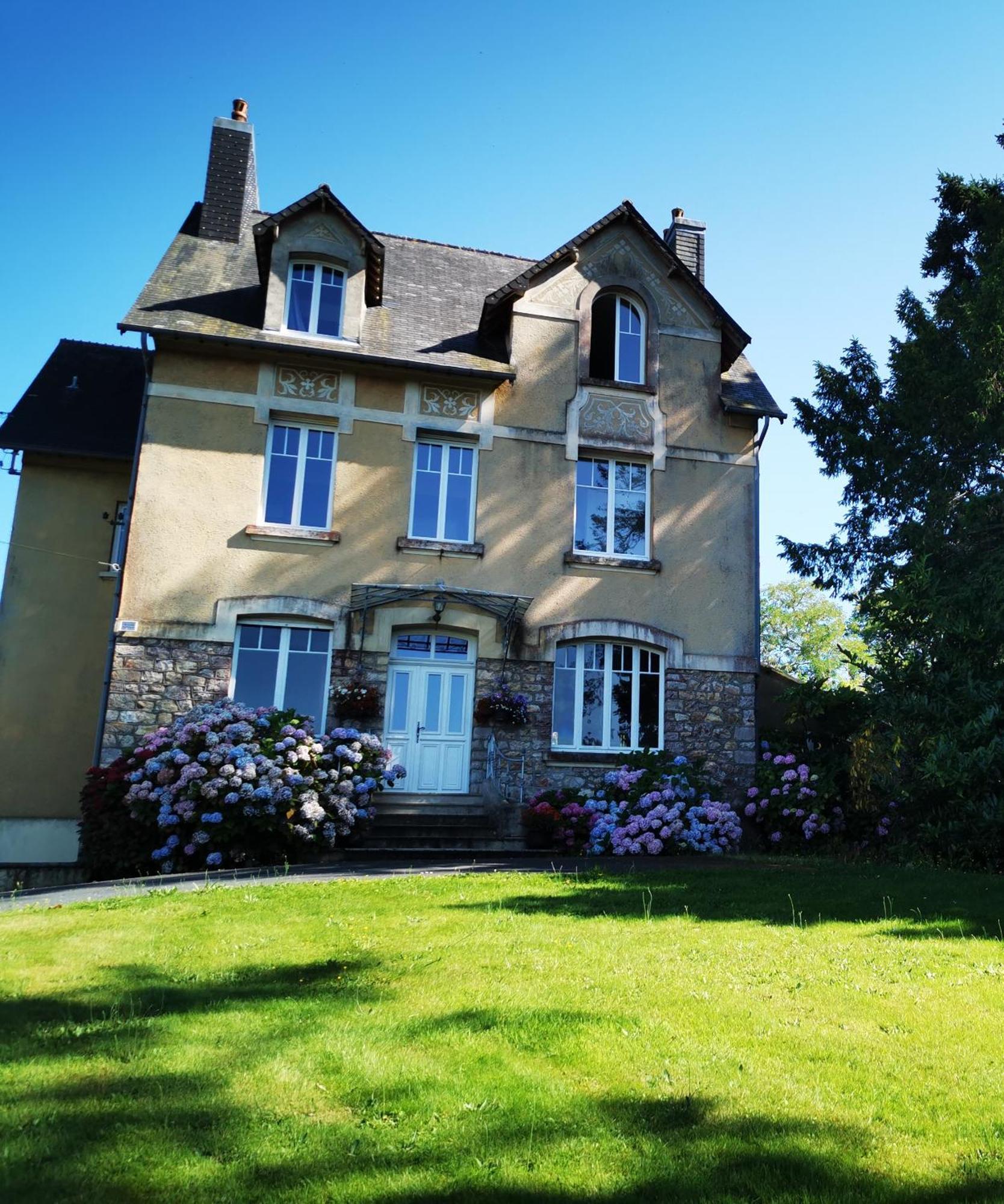 La Garenne Bed & Breakfast *